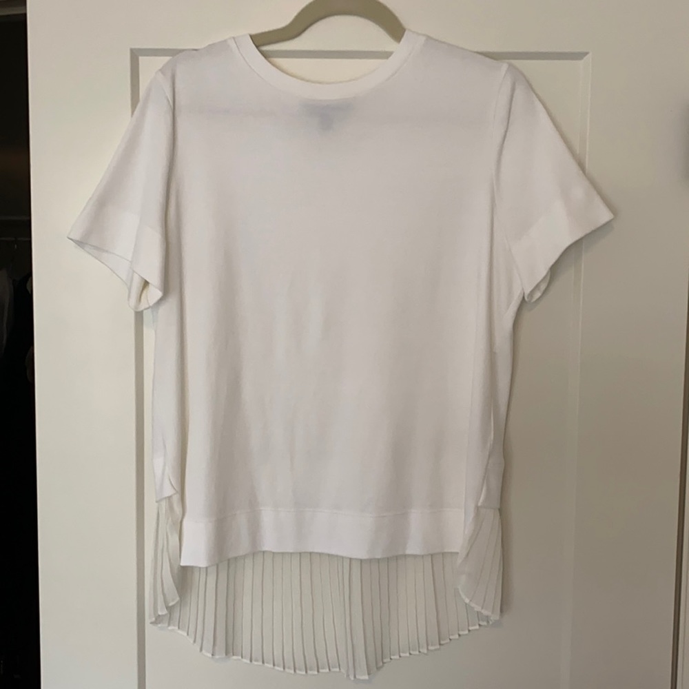 Banana Republic T-shirt with pleated back hem - M